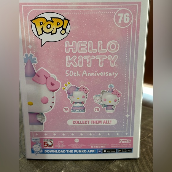NIB Hello Kitty with Balloon 50th Anniversary Funko Pop - Picture 5 of 8